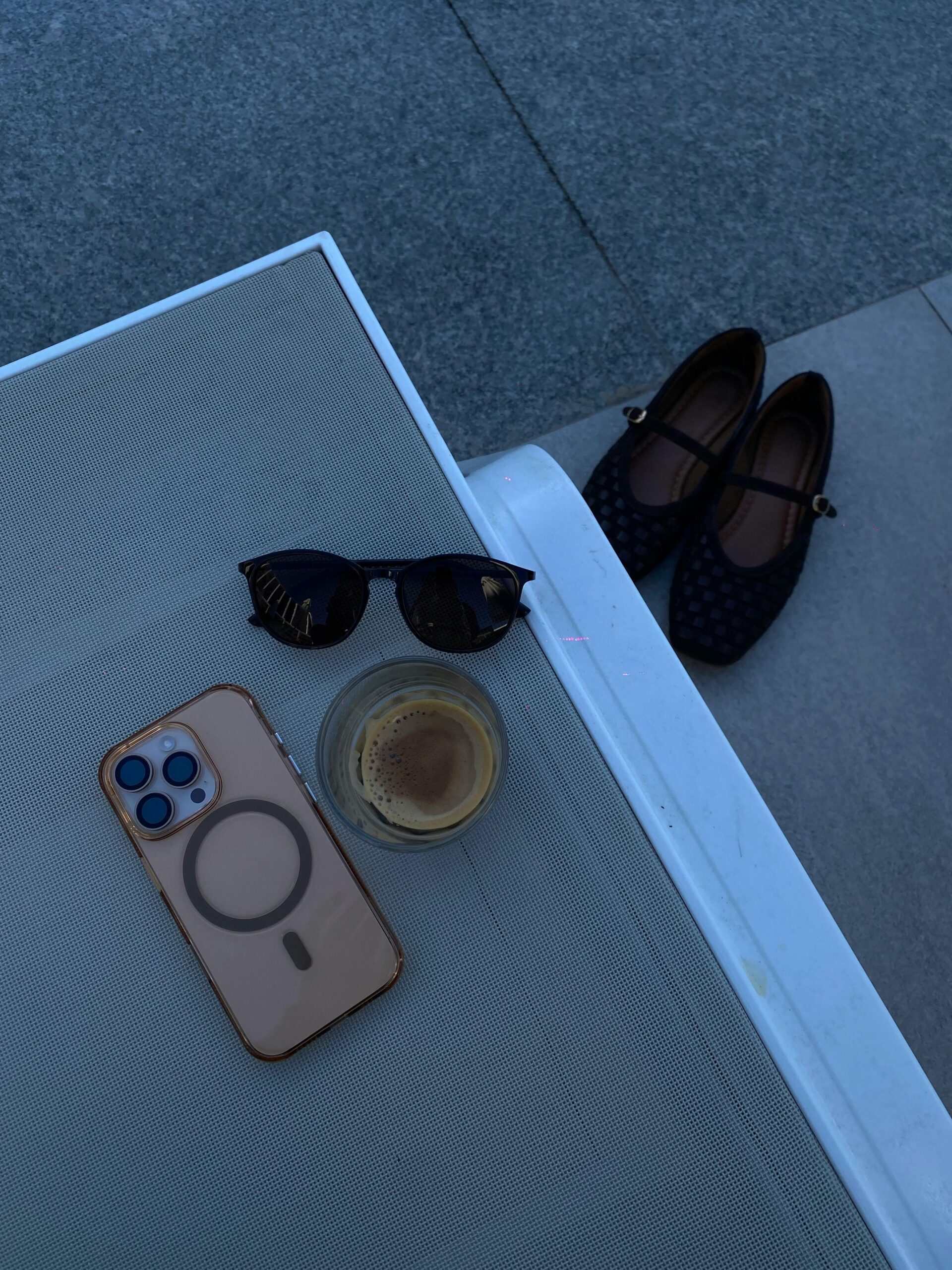 Minimalism vs. Maximalism: The Ongoing Battle of Fashion Aesthetics